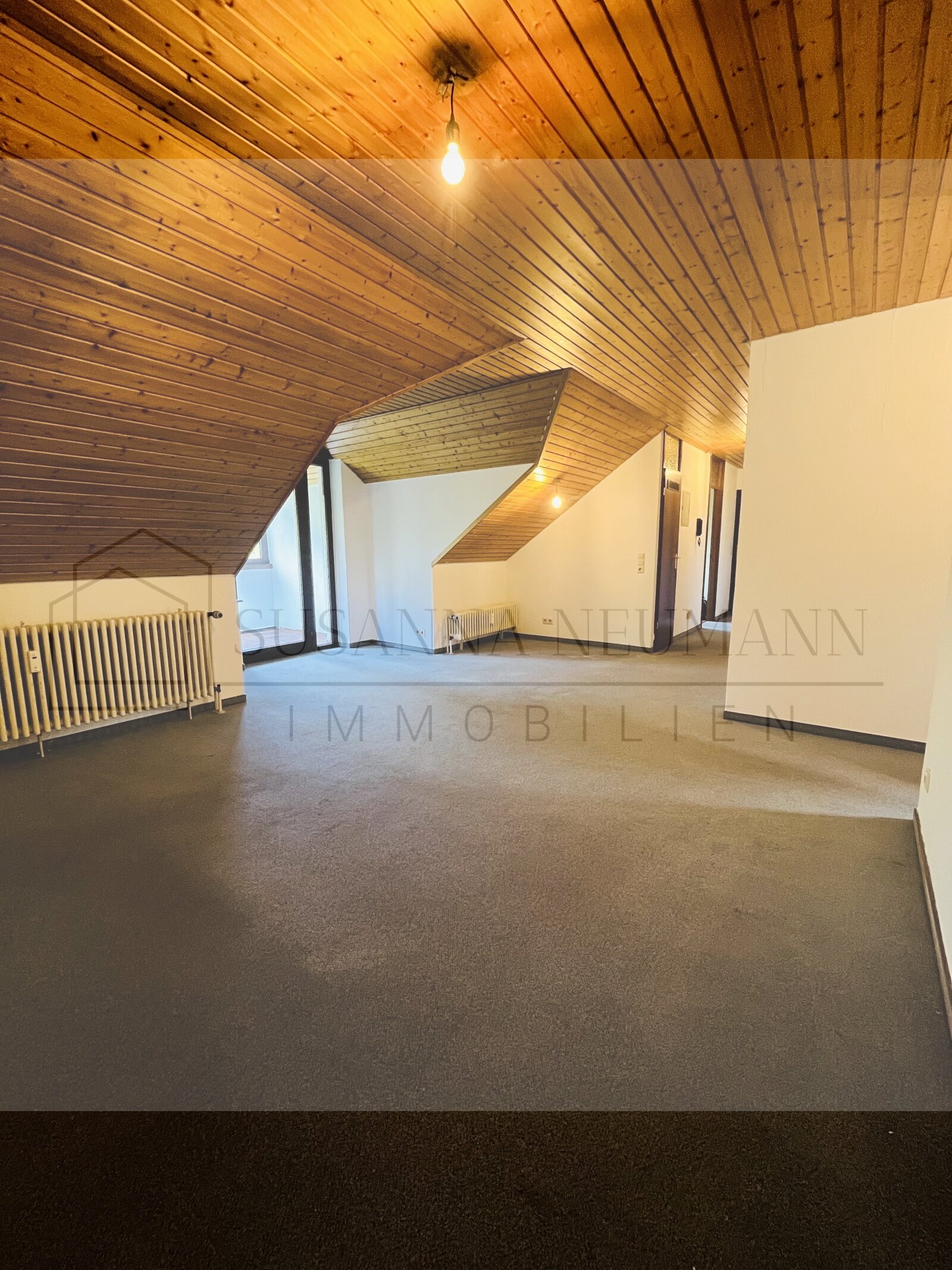 Charmante 3-Zimmer Dachgeschosswohnung