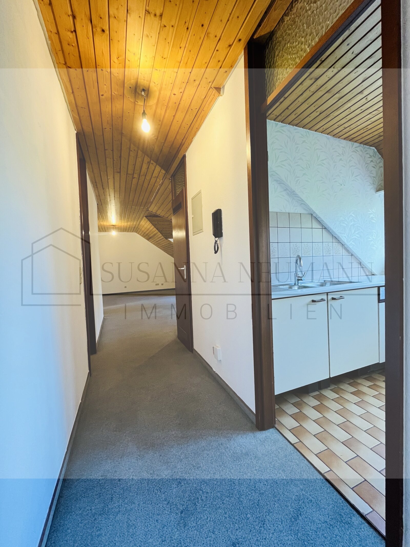 Charmante 3-Zimmer Dachgeschosswohnung