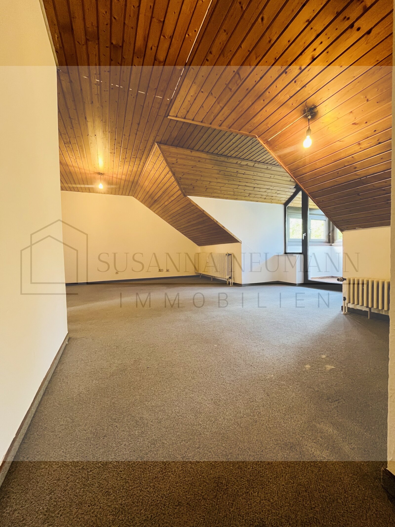 Charmante 3-Zimmer Dachgeschosswohnung