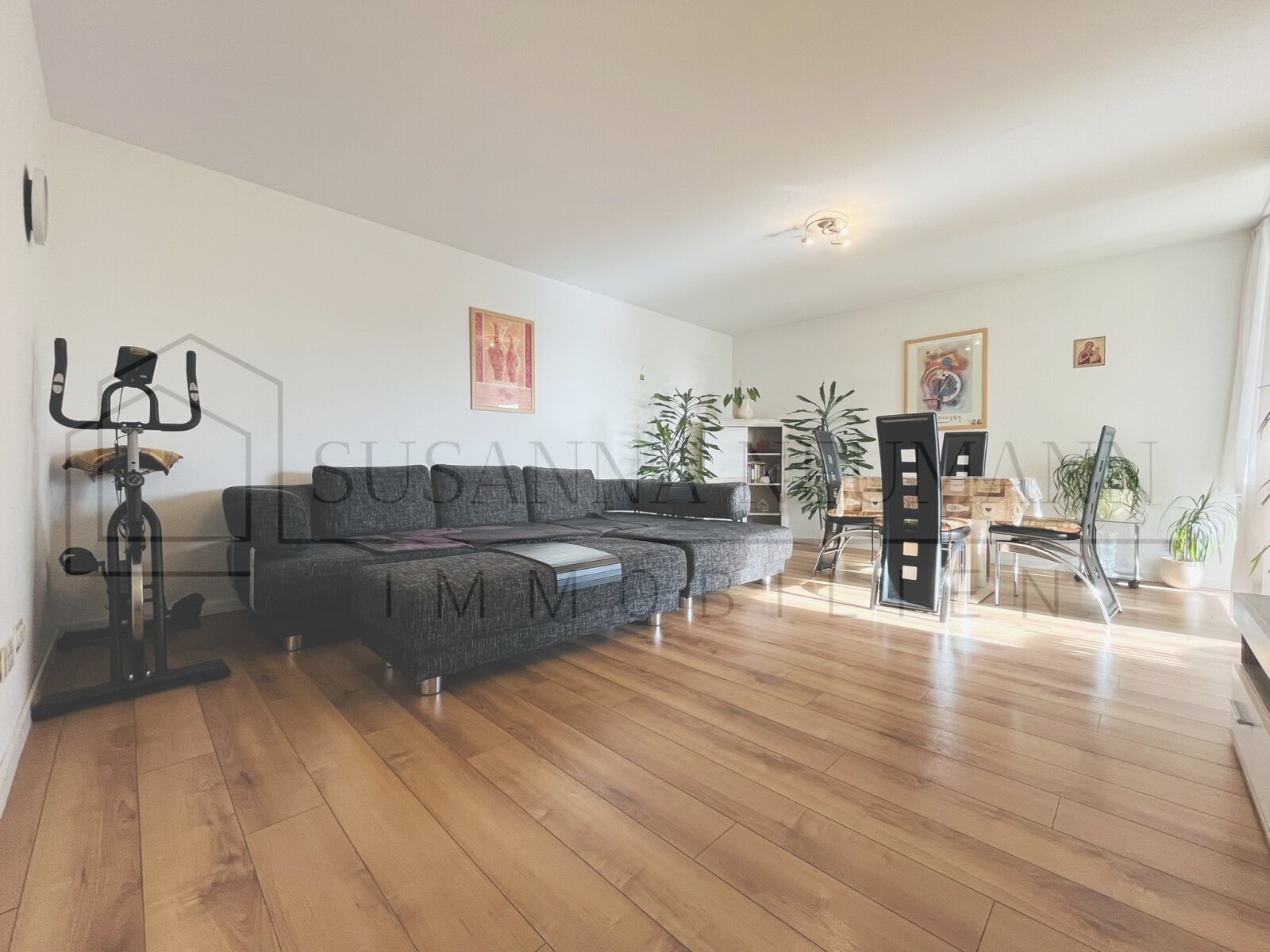 Willkommen daheim in Neckarweihingen - 2-Zimmer-Wohnung im 4. OG mit Aufzug