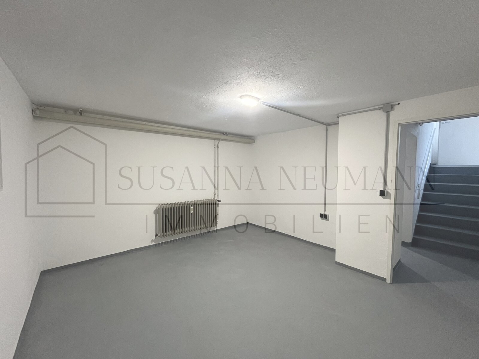 Willkommen daheim in Erdmannhausen - 6-Zimmer-Maisonettewohnung mit Loggia und Garage