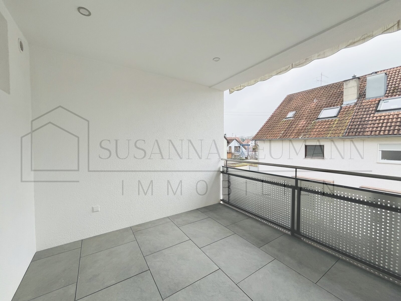 Willkommen daheim in Erdmannhausen - 6-Zimmer-Maisonettewohnung mit Loggia und Garage